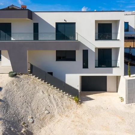 Delfin Holiday home *