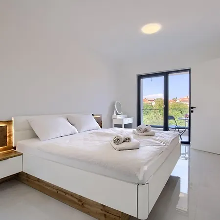 Holiday home Delfin With Pool