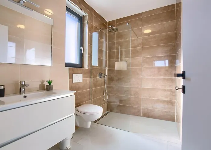 Delfin With Pool Vikendica Medulin